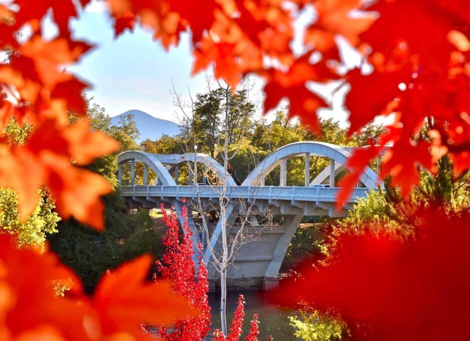 Bear Mountain - Suite 2 Grants Pass Buitenkant foto