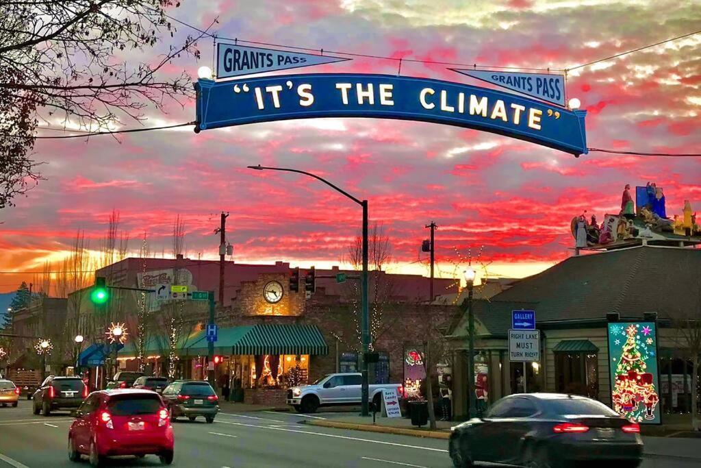 Bear Mountain - Suite 2 Grants Pass Buitenkant foto